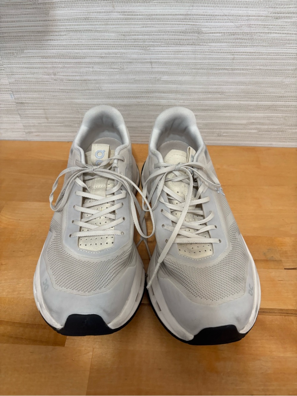 On Cloudnova Form 2 TT women’s 9 sneakers cream/ivory - Picture 2 of 5